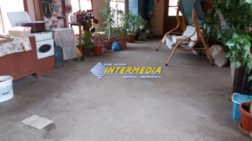 vila-de-vanzare-in-centru-6-camere-3-garaje-18